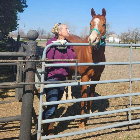 Meet your Posher, Nichole - Picture 1 of 1